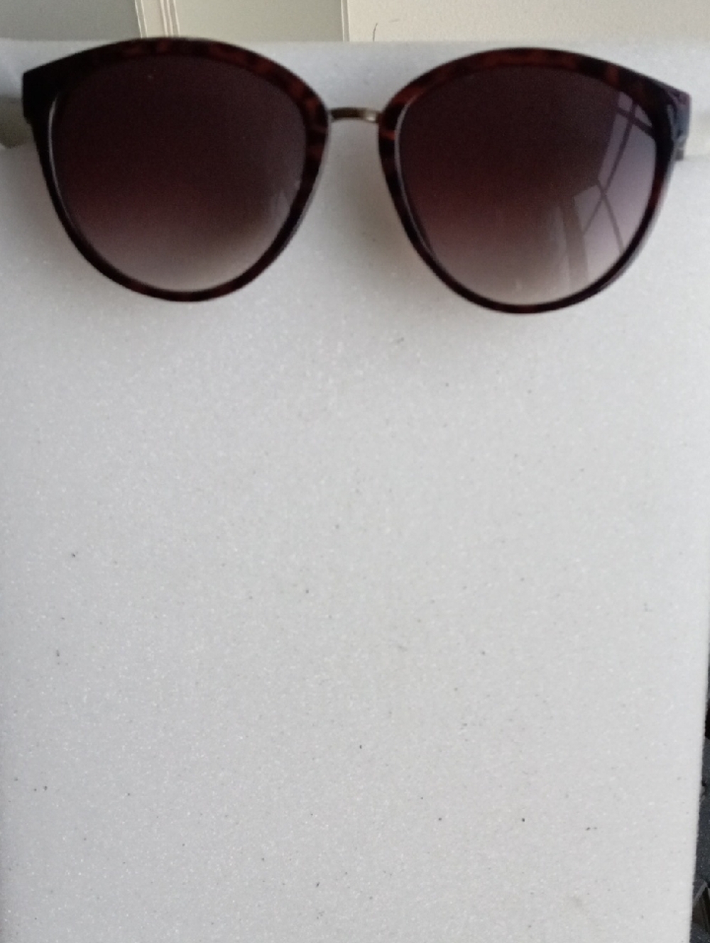 Reaction Kenneth Cole Tortoiseshell Round Sunglasses with Brown Gradient Lenses